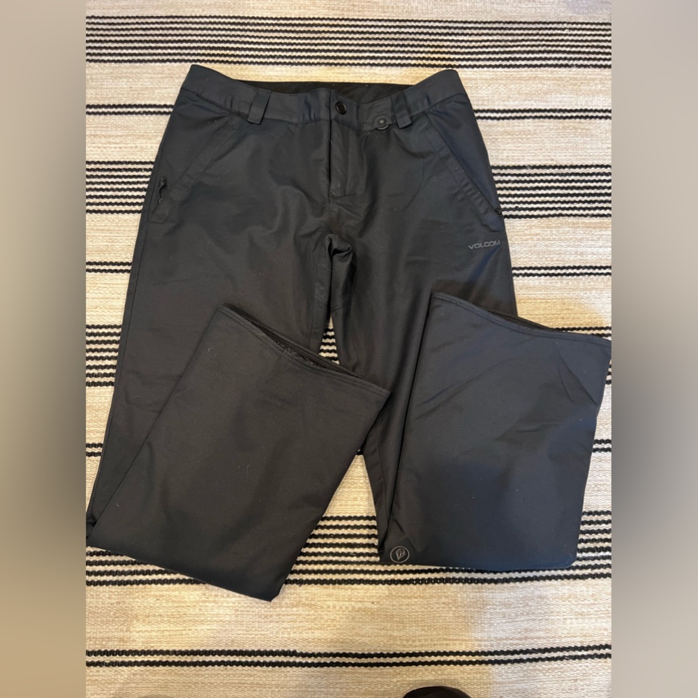NWOT Women's Volcom Frochickie Black Snowboard/Ski Pants